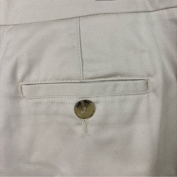 Liz Claiborne Plus Size Mid Rise Shorts Size 16 In Light Tan/Sand New With... - Picture 12 of 12